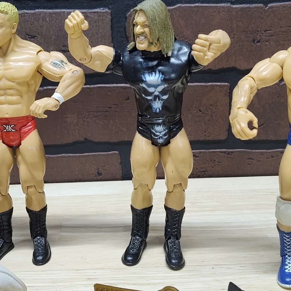 Lot of 2003 Jakks Pacific Wrestling figures and belts - Picture 11 of 14